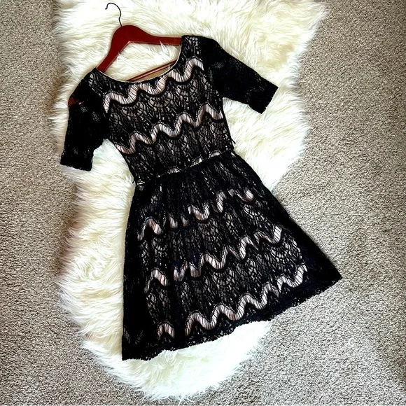 Womens Rewind Black Lace Midi Dress Size XS Womens Rewind Black Lace Midi Dress Size XS